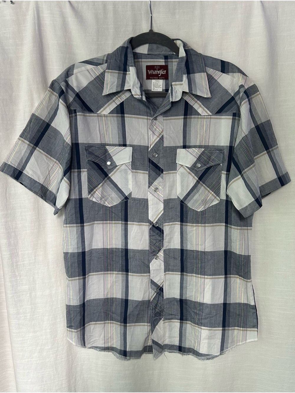 Wrangler Vintage Western Men's Short Sleeve Gray Plaid Button-Up‎ Shirt